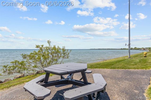 37522 Jefferson Avenue 102, Harrison Twp, MI 48045