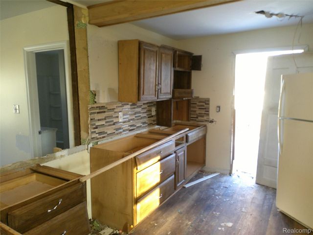 912 Huron Street, Flint, MI 48507