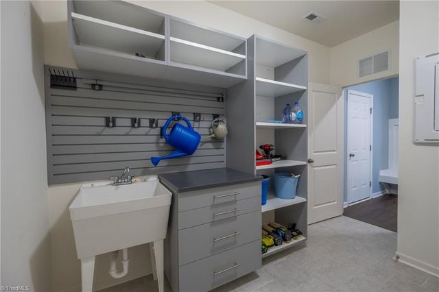 5556 Baverhof Drive, Greensboro, NC 27405