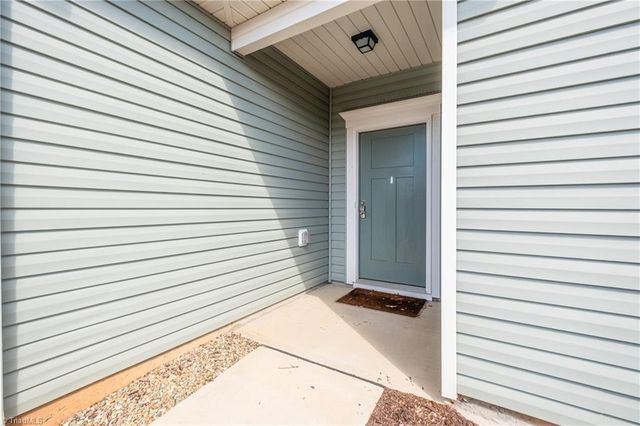 5556 Baverhof Drive, Greensboro, NC 27405