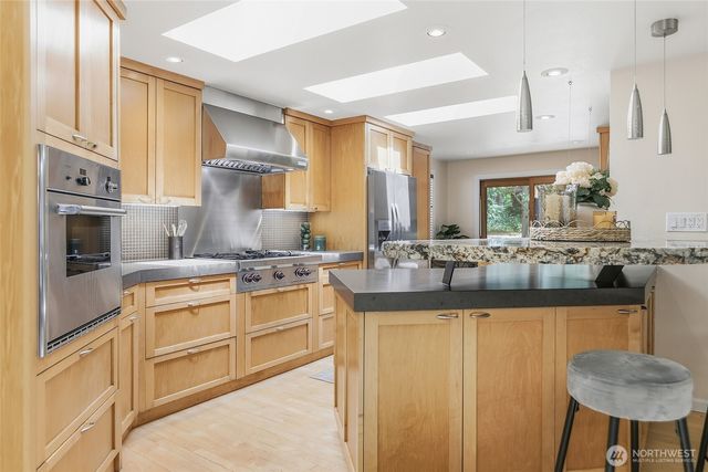 12926 164h Avenue NE, Redmond, WA 98052