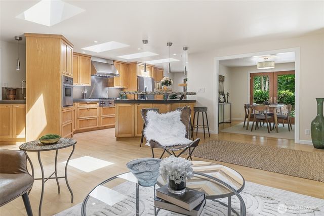 12926 164h Avenue NE, Redmond, WA 98052