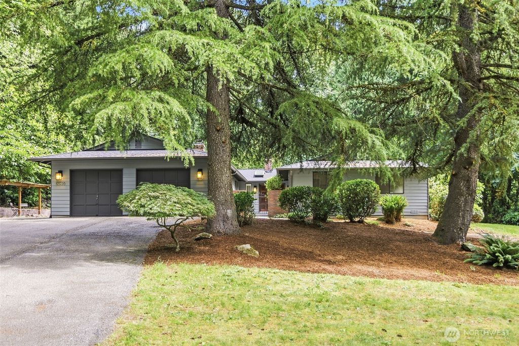 12926 164h Avenue NE, Redmond, WA 98052