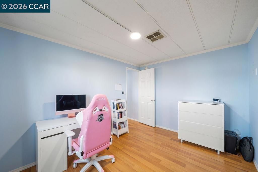 Image 14 of property listing at 20 Terrace Dr, Concord, CA 94518