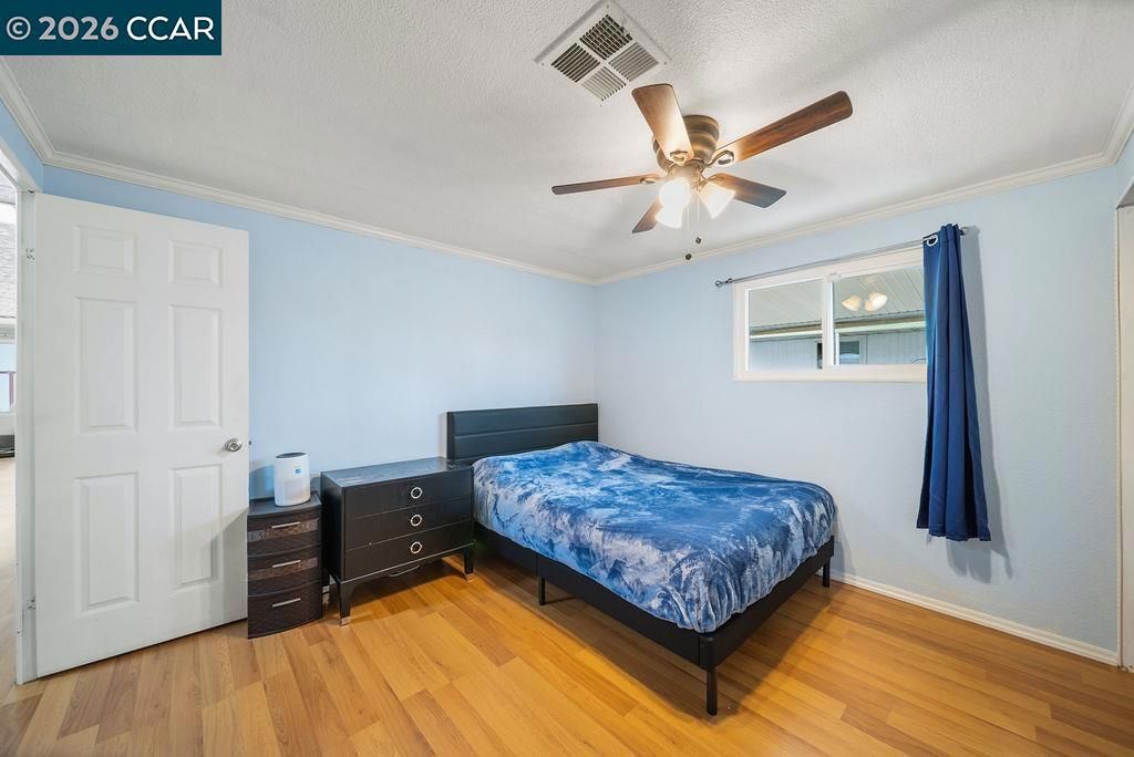 Image 16 of property listing at 20 Terrace Dr, Concord, CA 94518