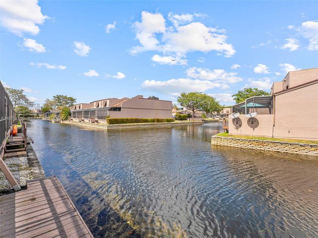 12259 NW 11th St, Pembroke Pines, FL 33026