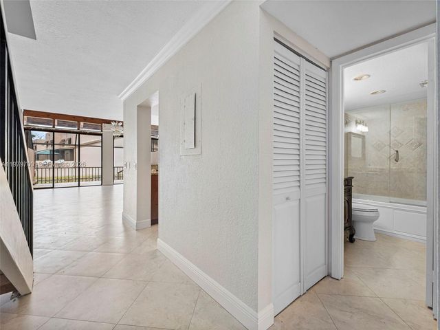 12259 NW 11th St, Pembroke Pines, FL 33026