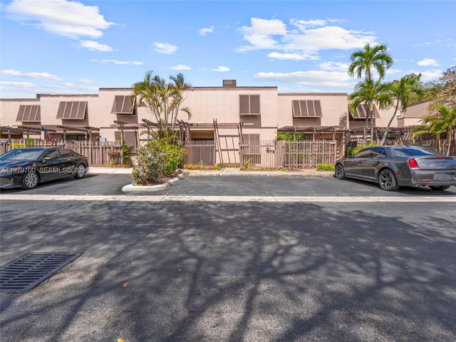 12259 NW 11th St, Pembroke Pines, FL 33026