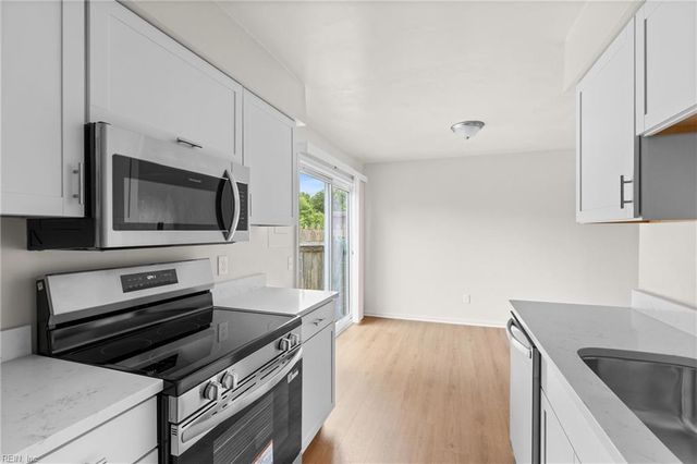 935 Still Harbor CIR, Chesapeake, VA 23320