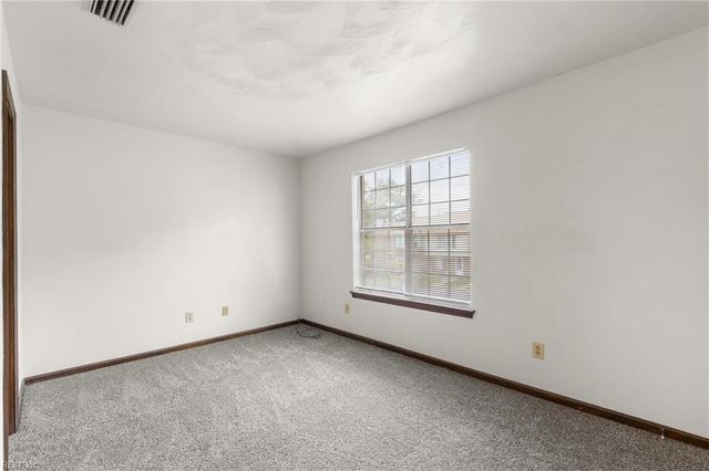 935 Still Harbor CIR, Chesapeake, VA 23320