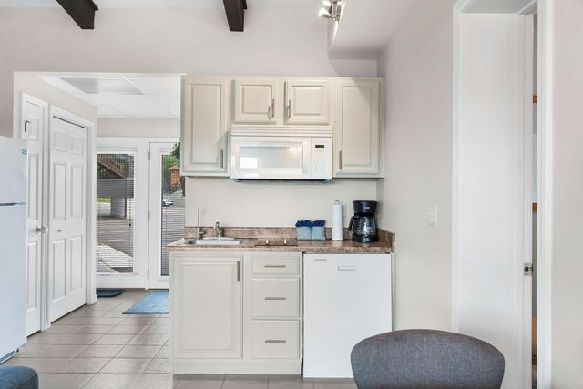 100 Getaway Circle Circle 116, Kimberling City, MO 65686