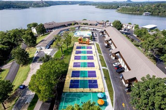 100 Getaway Circle Circle 116, Kimberling City, MO 65686