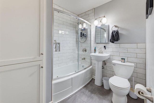 6526 W Burdick AVENUE, Milwaukee, WI 53219