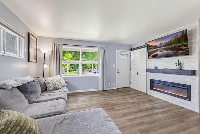 6526 W Burdick AVENUE, Milwaukee, WI 53219