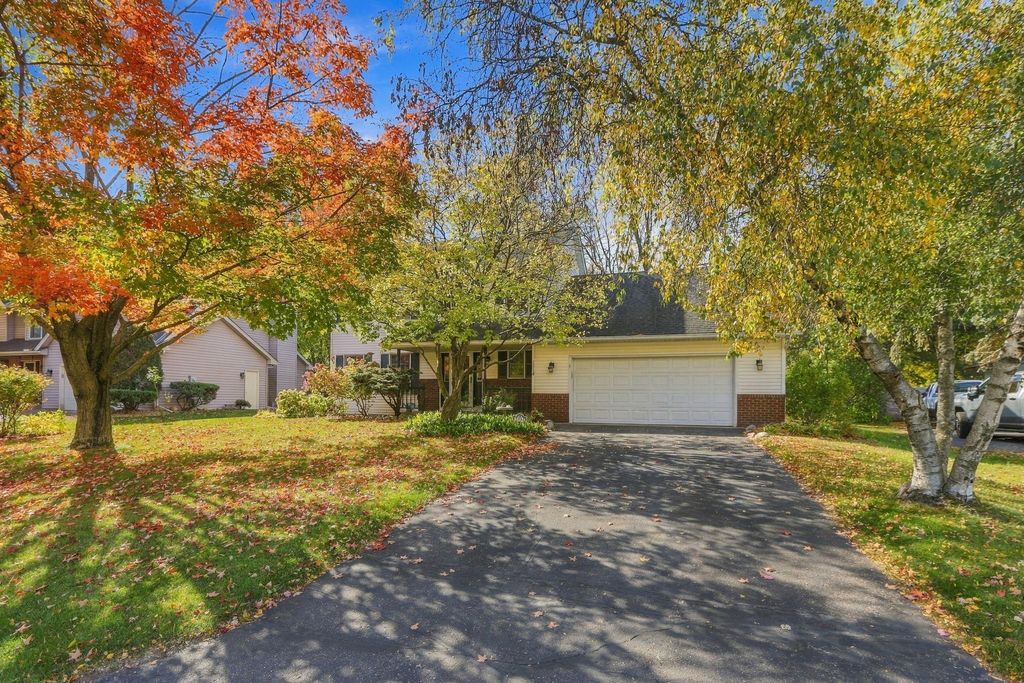 2354 Heights Avenue E, Maplewood, MN 55119 — photo 2