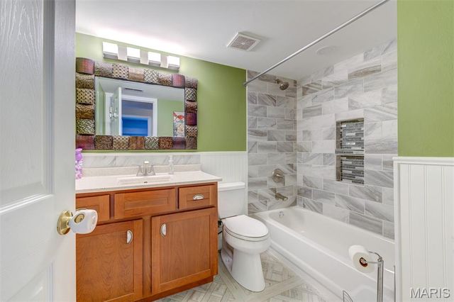 1708 Whispering Creek Drive A, Ballwin, MO 63021