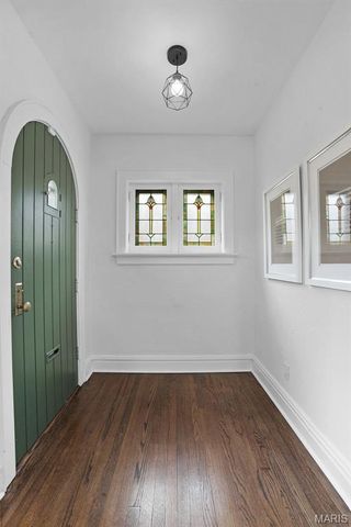 5613 Rhodes Avenue, St Louis, MO 63109