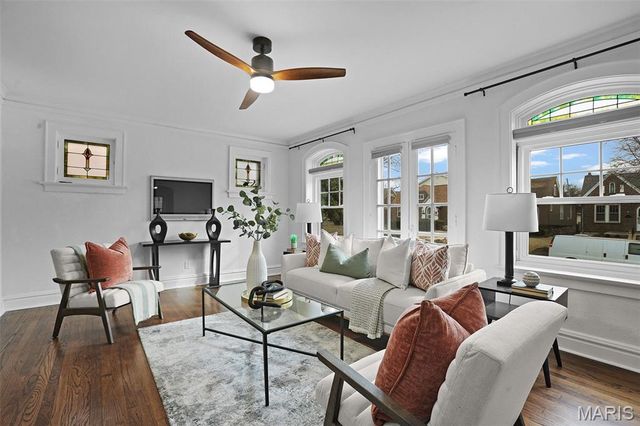 5613 Rhodes Avenue, St Louis, MO 63109