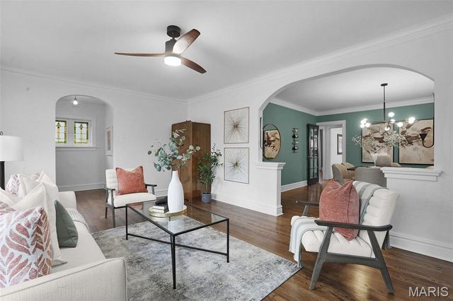 5613 Rhodes Avenue, St Louis, MO 63109