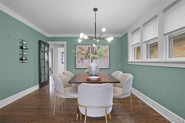 5613 Rhodes Avenue, St Louis, MO 63109