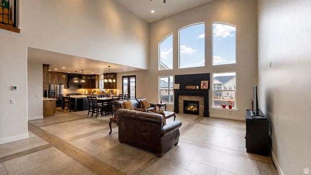 1073 N TITAN DR, Lehi, UT 84043