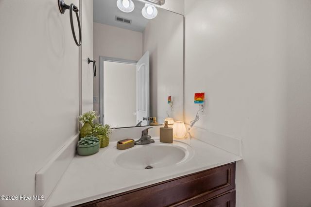 246 Inverness Drive, Hubert, NC 28539