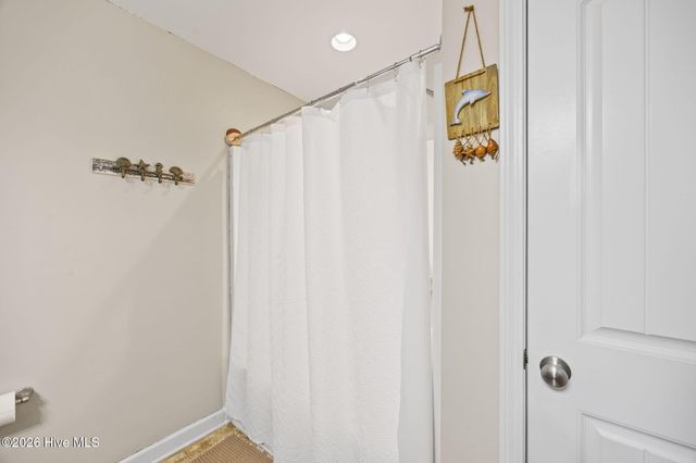 246 Inverness Drive, Hubert, NC 28539