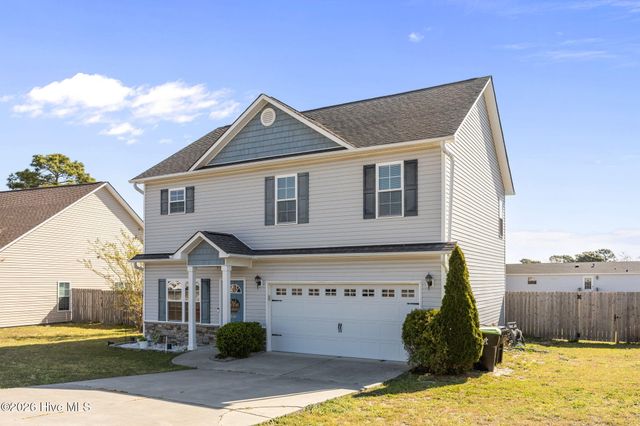 246 Inverness Drive, Hubert, NC 28539