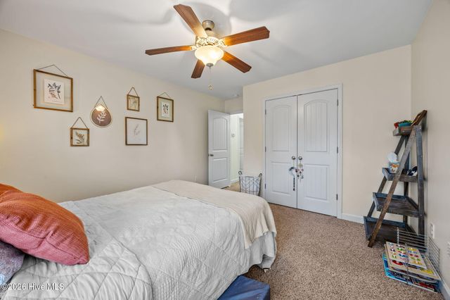 246 Inverness Drive, Hubert, NC 28539