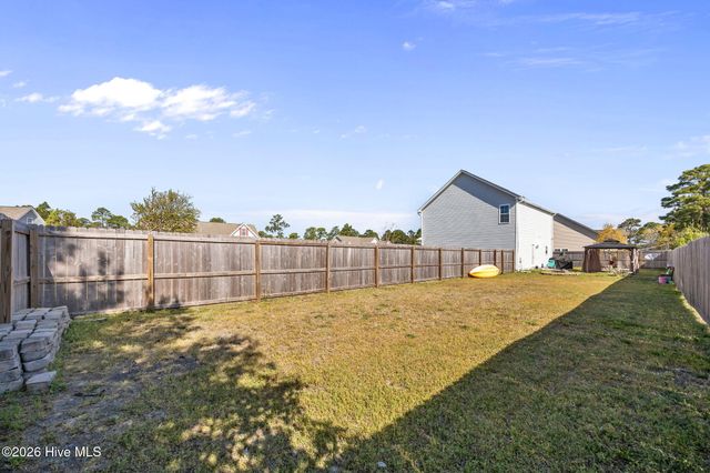 246 Inverness Drive, Hubert, NC 28539