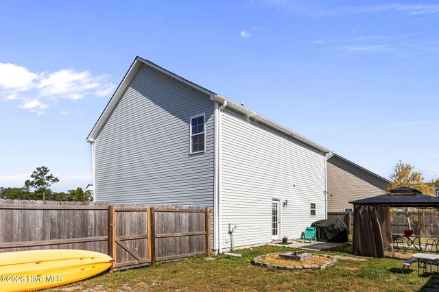 246 Inverness Drive, Hubert, NC 28539