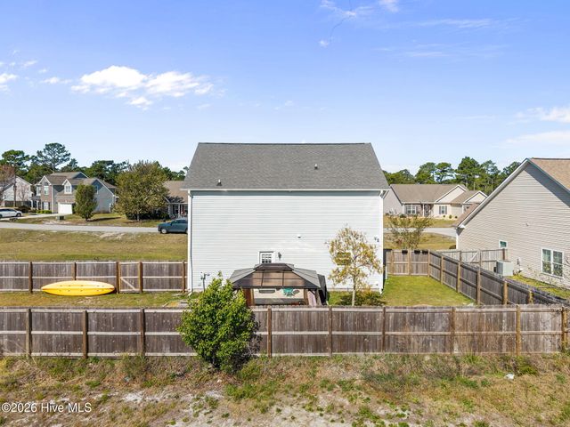 246 Inverness Drive, Hubert, NC 28539