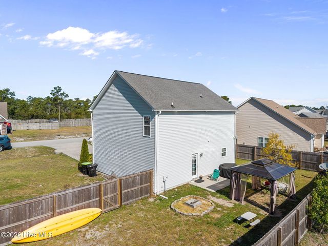 246 Inverness Drive, Hubert, NC 28539