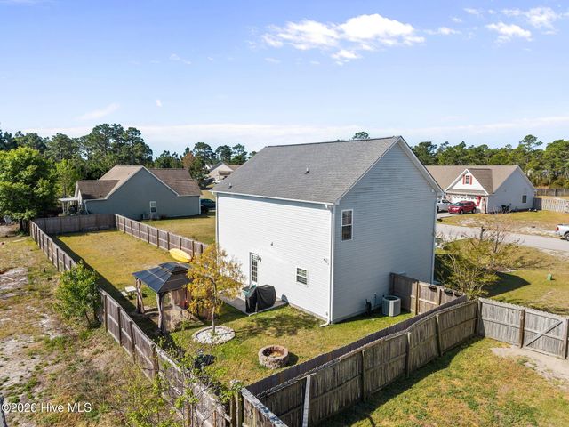 246 Inverness Drive, Hubert, NC 28539