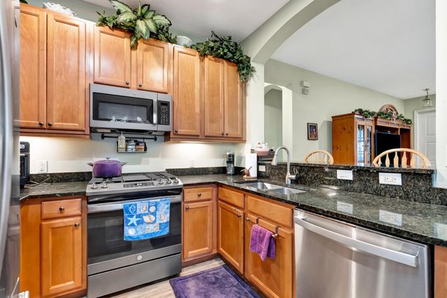 214 Evergrene Parkway, Palm Beach Gardens, FL 33410