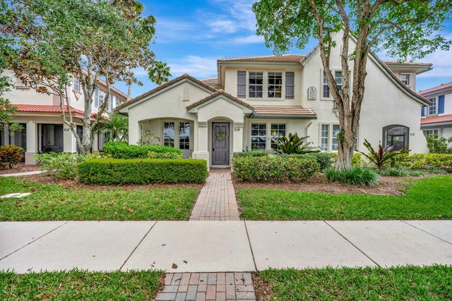 214 Evergrene Parkway, Palm Beach Gardens, FL 33410