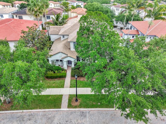 214 Evergrene Parkway, Palm Beach Gardens, FL 33410