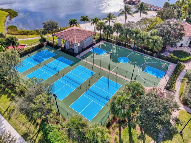 214 Evergrene Parkway, Palm Beach Gardens, FL 33410