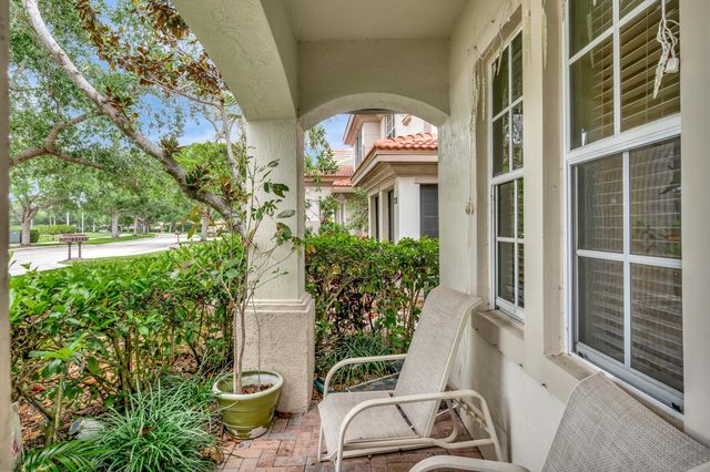 214 Evergrene Parkway, Palm Beach Gardens, FL 33410