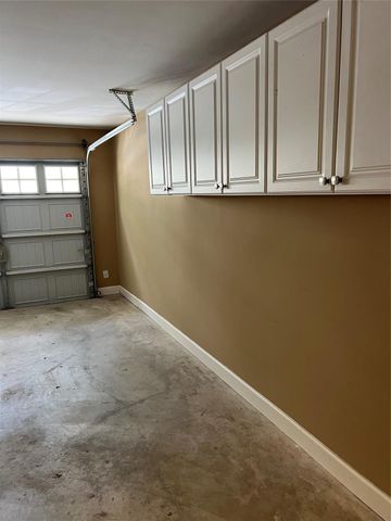 13600 Breton Ridge Street 24F, Houston, TX 77070