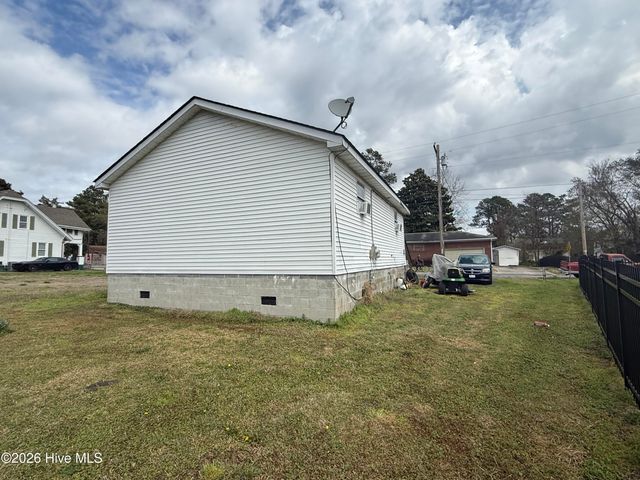 907 S Martin Luther King Junior Drive, Elizabeth City, NC 27909