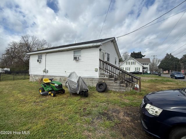 907 S Martin Luther King Junior Drive, Elizabeth City, NC 27909