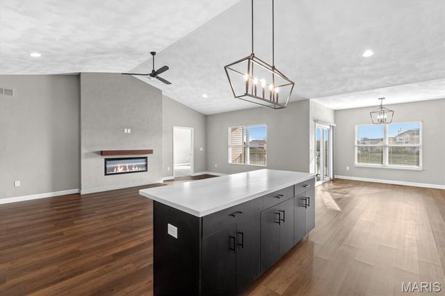 700 Applewood Creek Drive, Fairview Heights, IL 62208