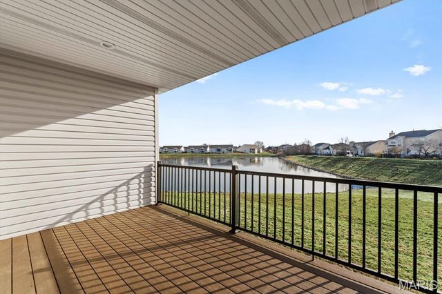 700 Applewood Creek Drive, Fairview Heights, IL 62208