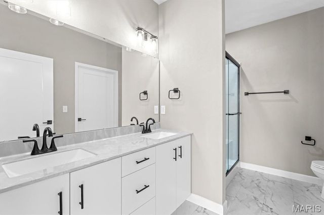 700 Applewood Creek Drive, Fairview Heights, IL 62208