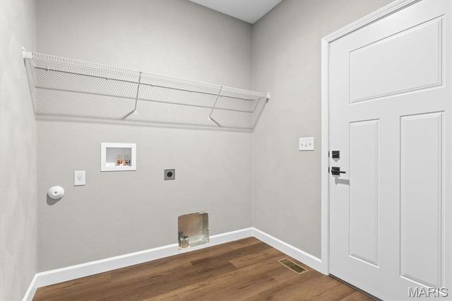 700 Applewood Creek Drive, Fairview Heights, IL 62208