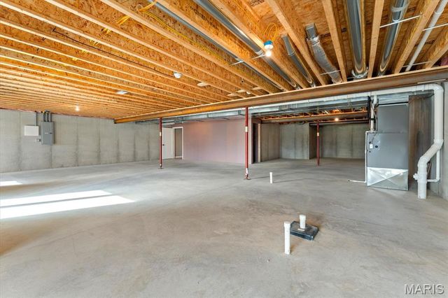 700 Applewood Creek Drive, Fairview Heights, IL 62208