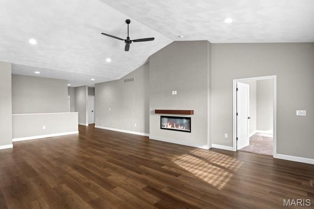 700 Applewood Creek Drive, Fairview Heights, IL 62208