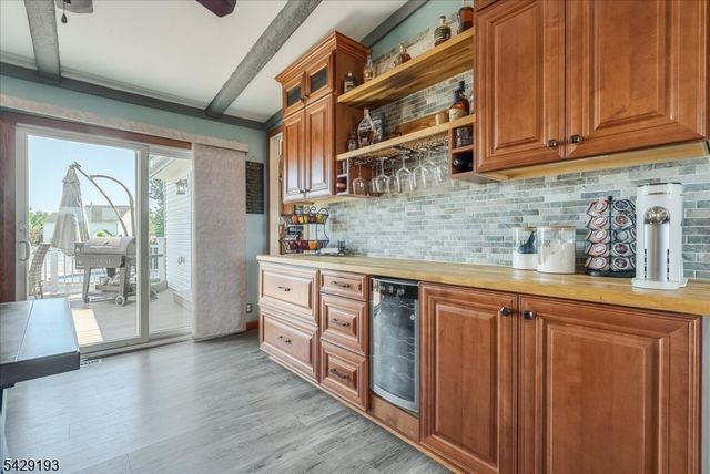 25 Louise Dr, Manville Boro, NJ 08835