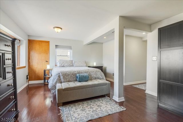 25 Louise Dr, Manville Boro, NJ 08835